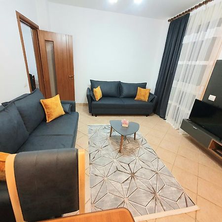 Apartment Me Qera Lungomare Vlore Medem1 Bagian luar foto