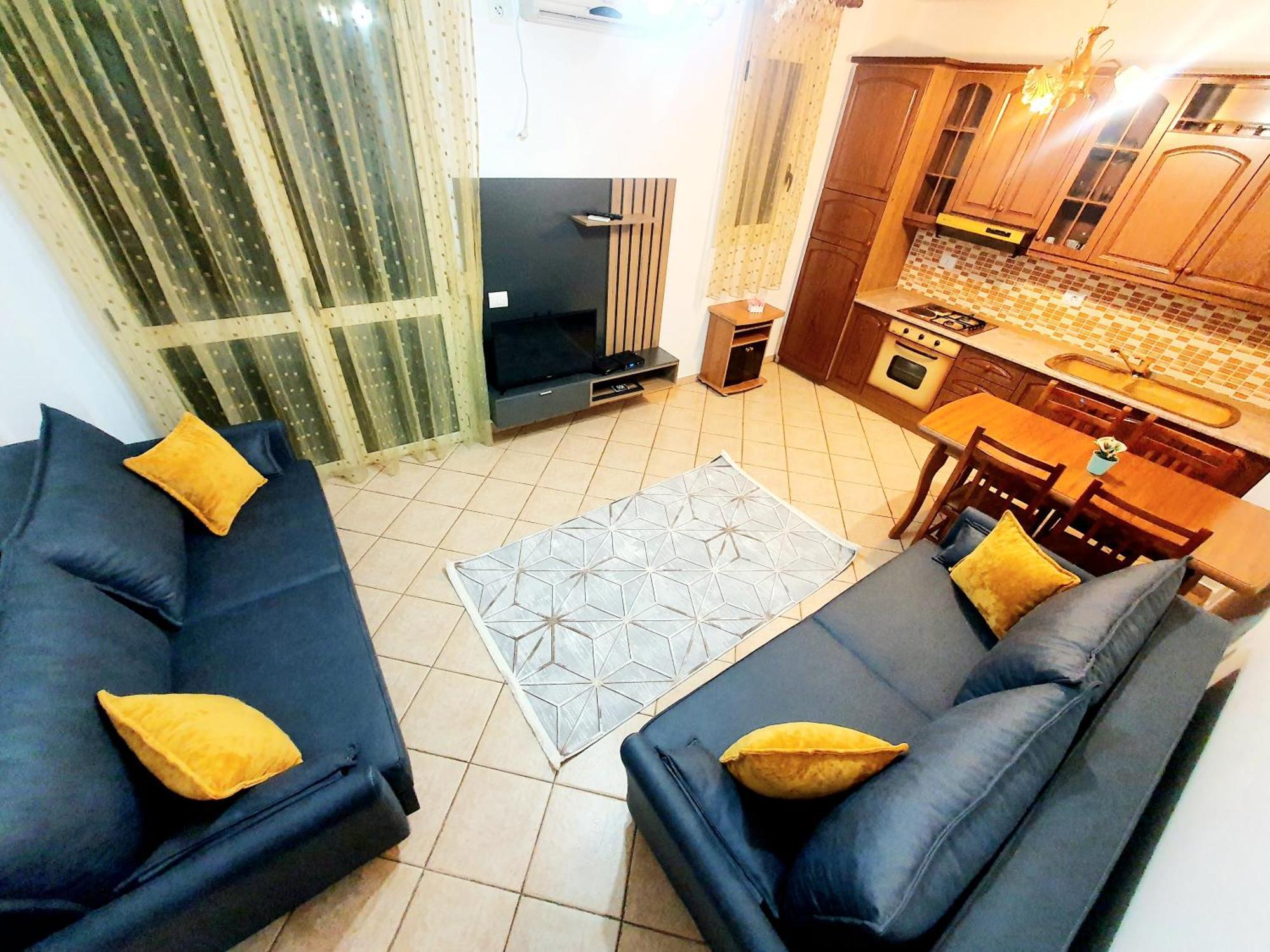 Apartment Me Qera Lungomare Vlore Medem1 Bagian luar foto