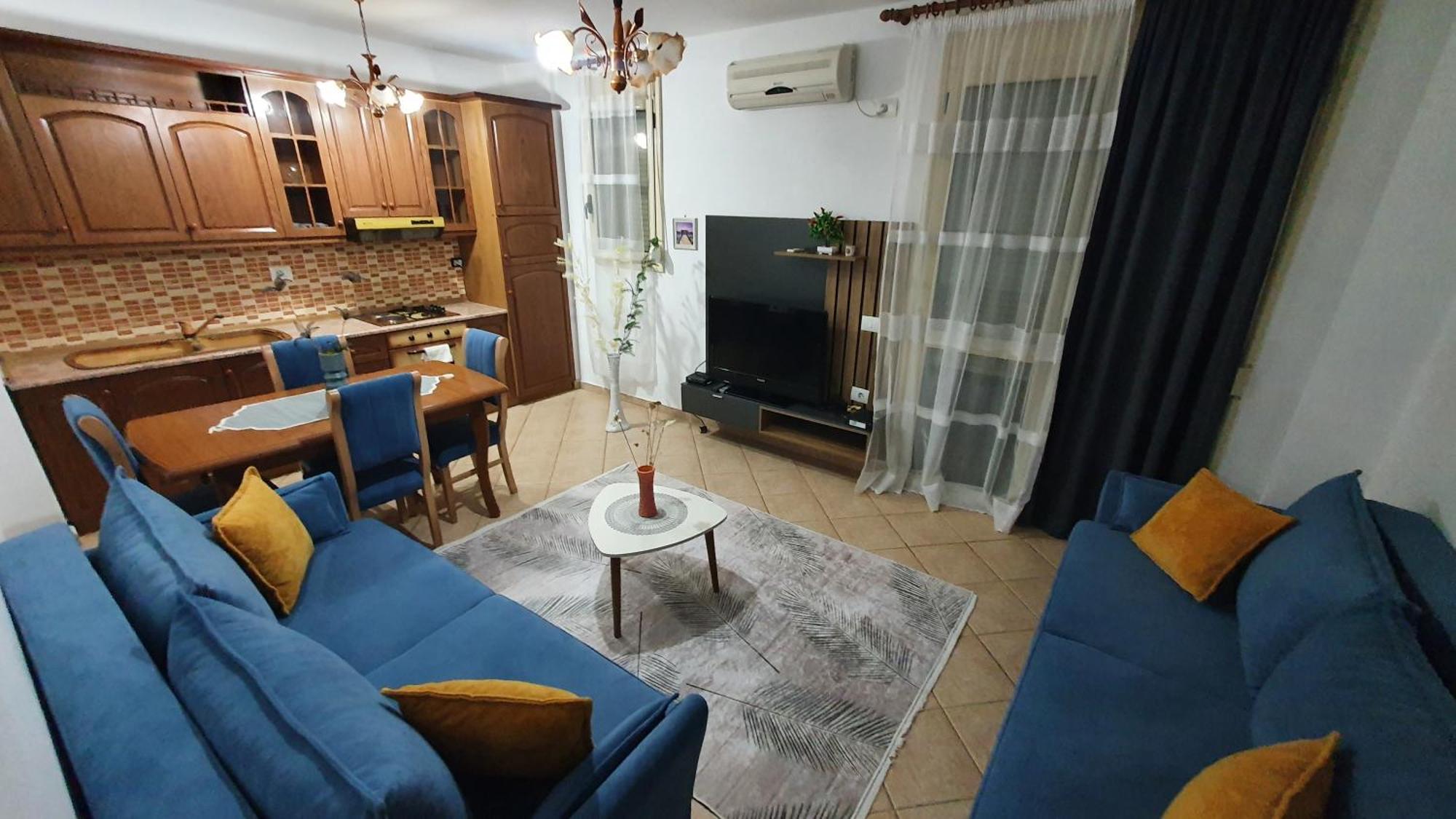 Apartment Me Qera Lungomare Vlore Medem1 Bagian luar foto