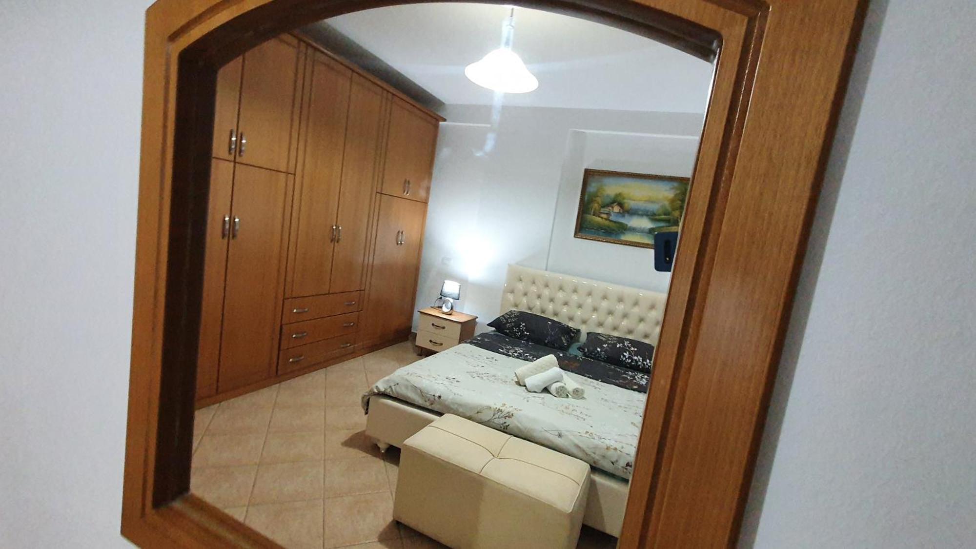 Apartment Me Qera Lungomare Vlore Medem1 Bagian luar foto